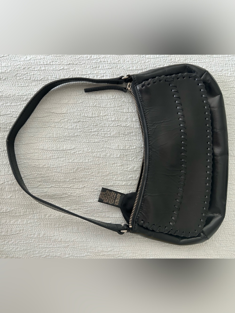 Banana Republic Black Leather Shoulder Bag with Whipstitch Trim - Picture 3 of 7